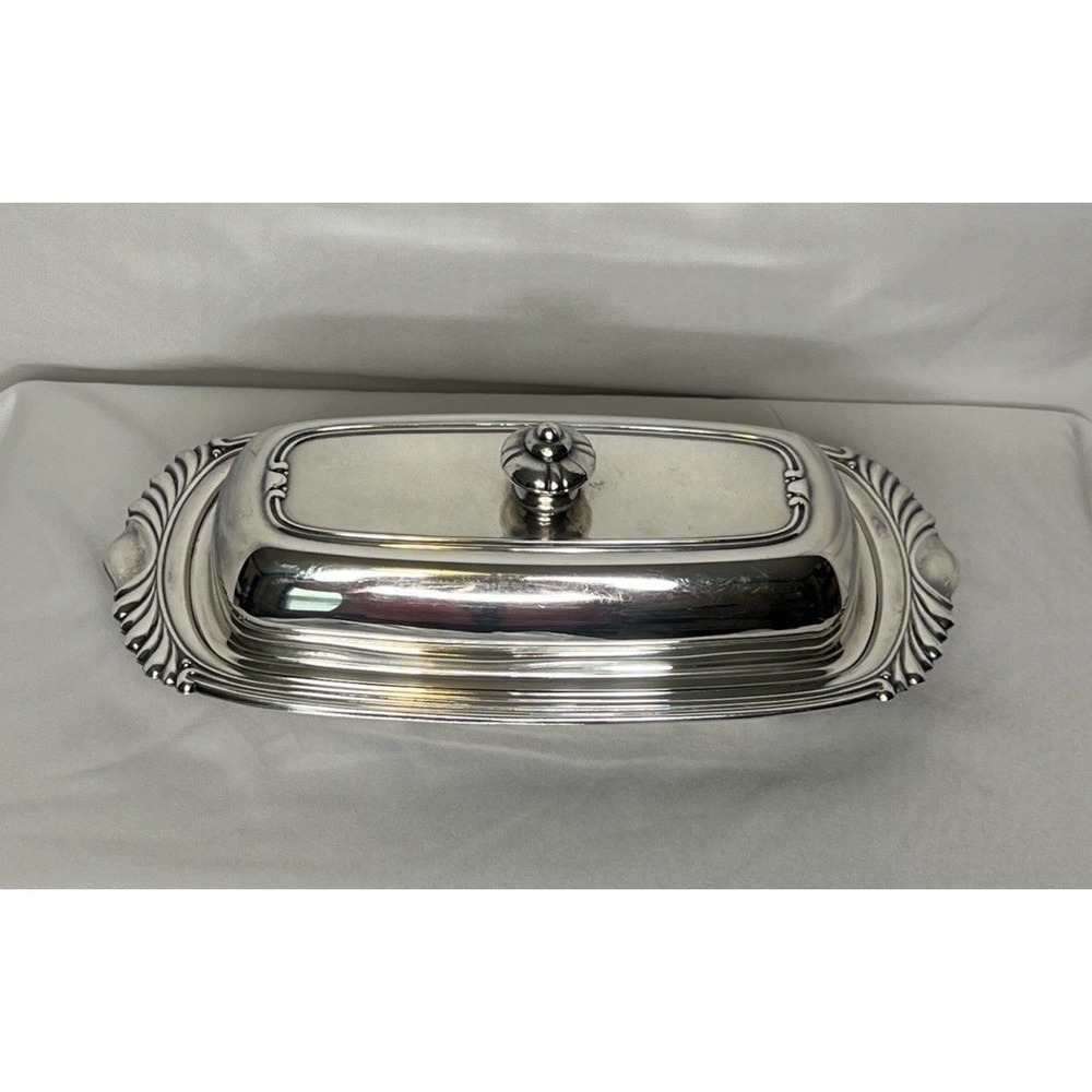 Oneida Ltd Silver Plated Butter Dish Scalloped Shell Handles Domed Lid Vintage